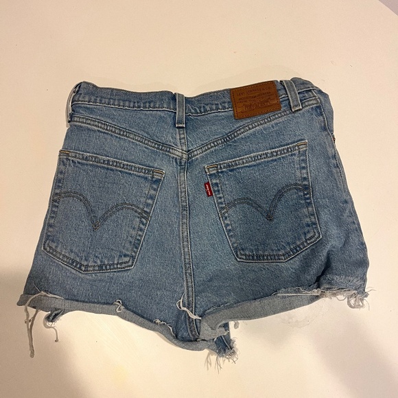 Levi's Jean Shorts - Picture 4 of 6